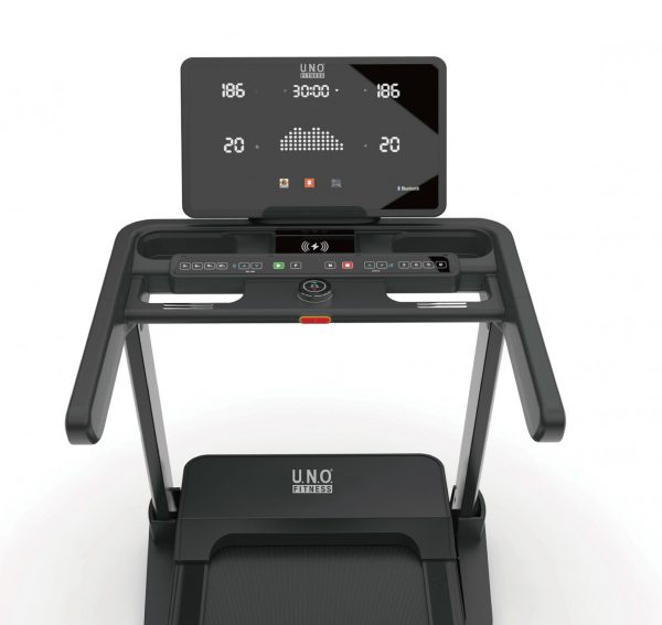 Laufband mit Display und Bedienelementen, ideal für Fitness zu Hause. Marke UNO Fitness. Perfekt für das Indoor-Training.